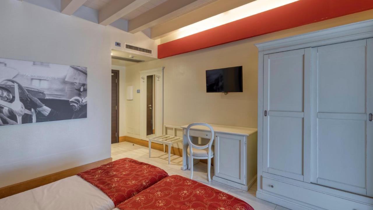 Hotel Fiera Di Brescia Exteriör bild