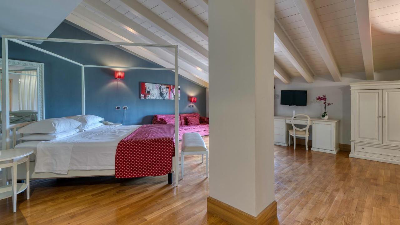 Hotel Fiera Di Brescia Exteriör bild
