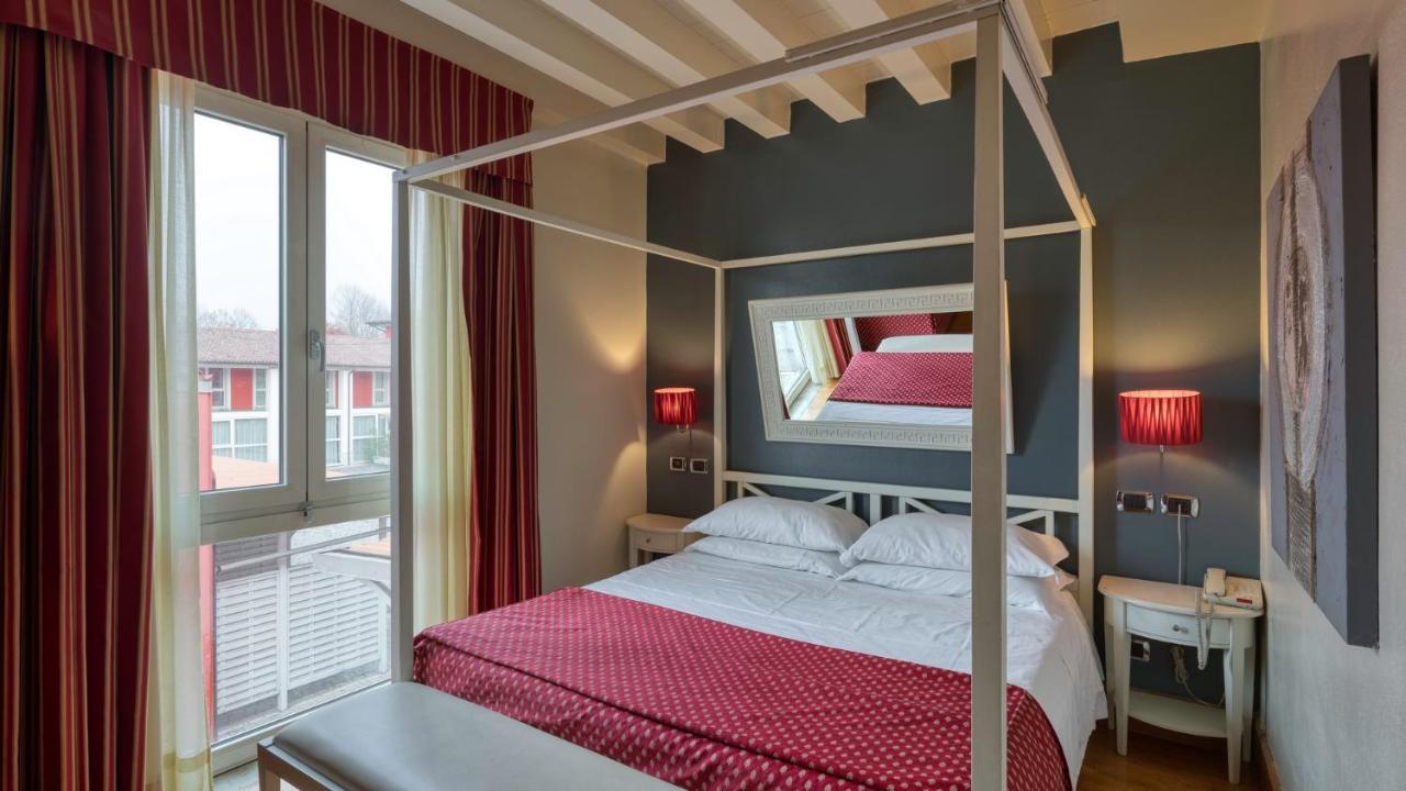 Hotel Fiera Di Brescia Exteriör bild
