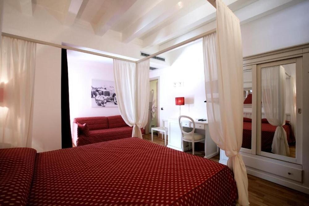 Hotel Fiera Di Brescia Exteriör bild