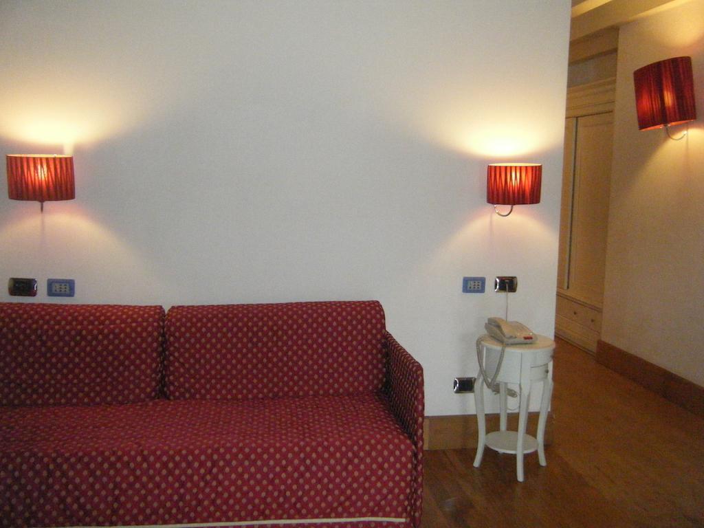 Hotel Fiera Di Brescia Exteriör bild