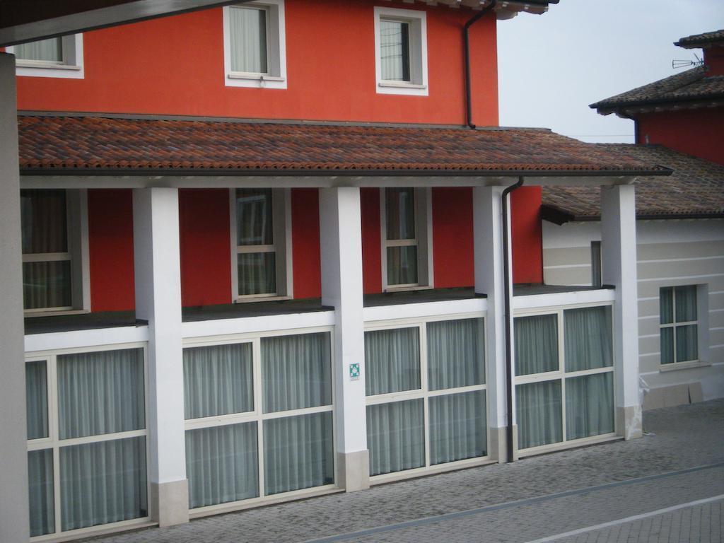 Hotel Fiera Di Brescia Exteriör bild